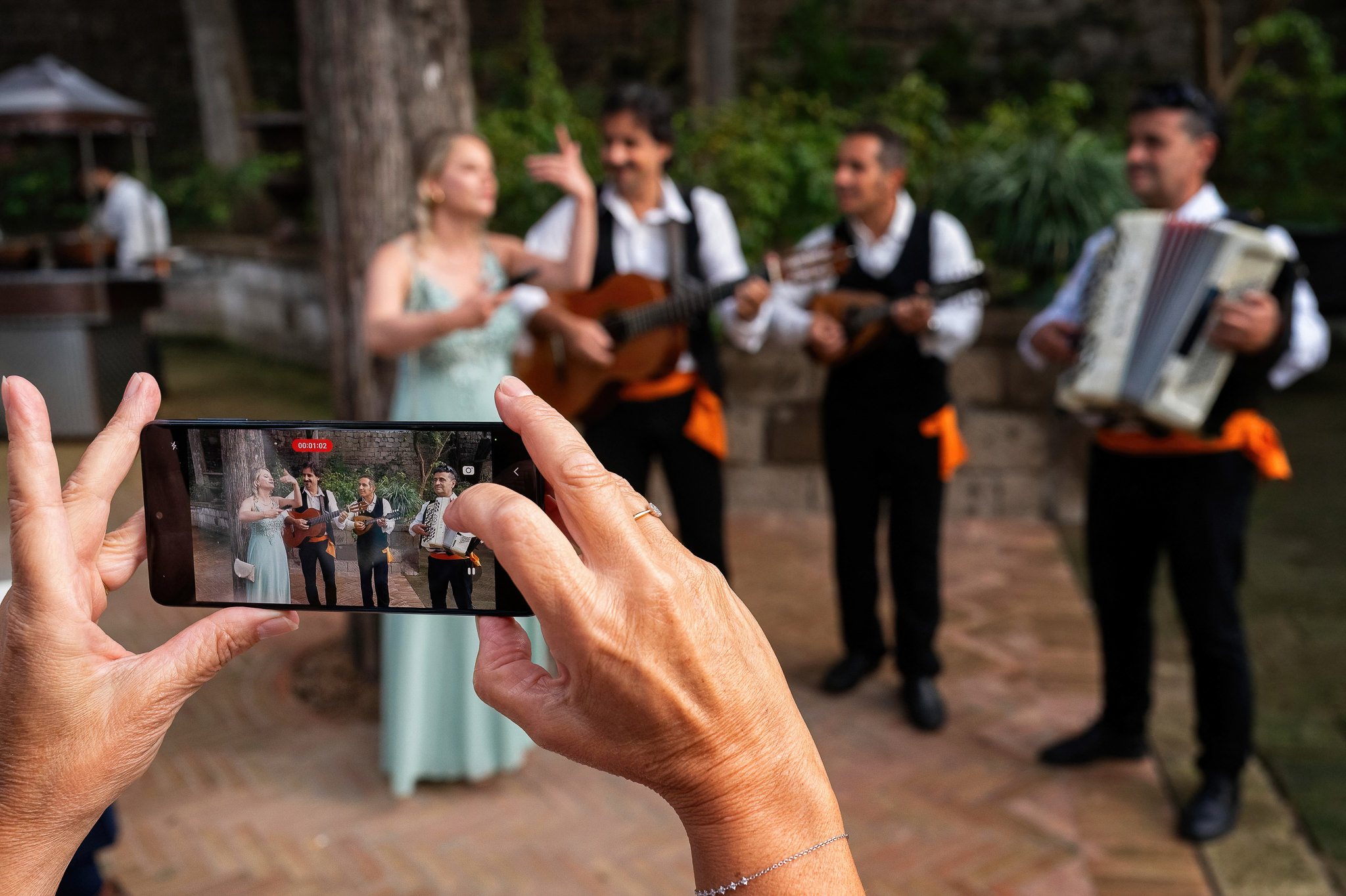 wedding details during aperitivo moment