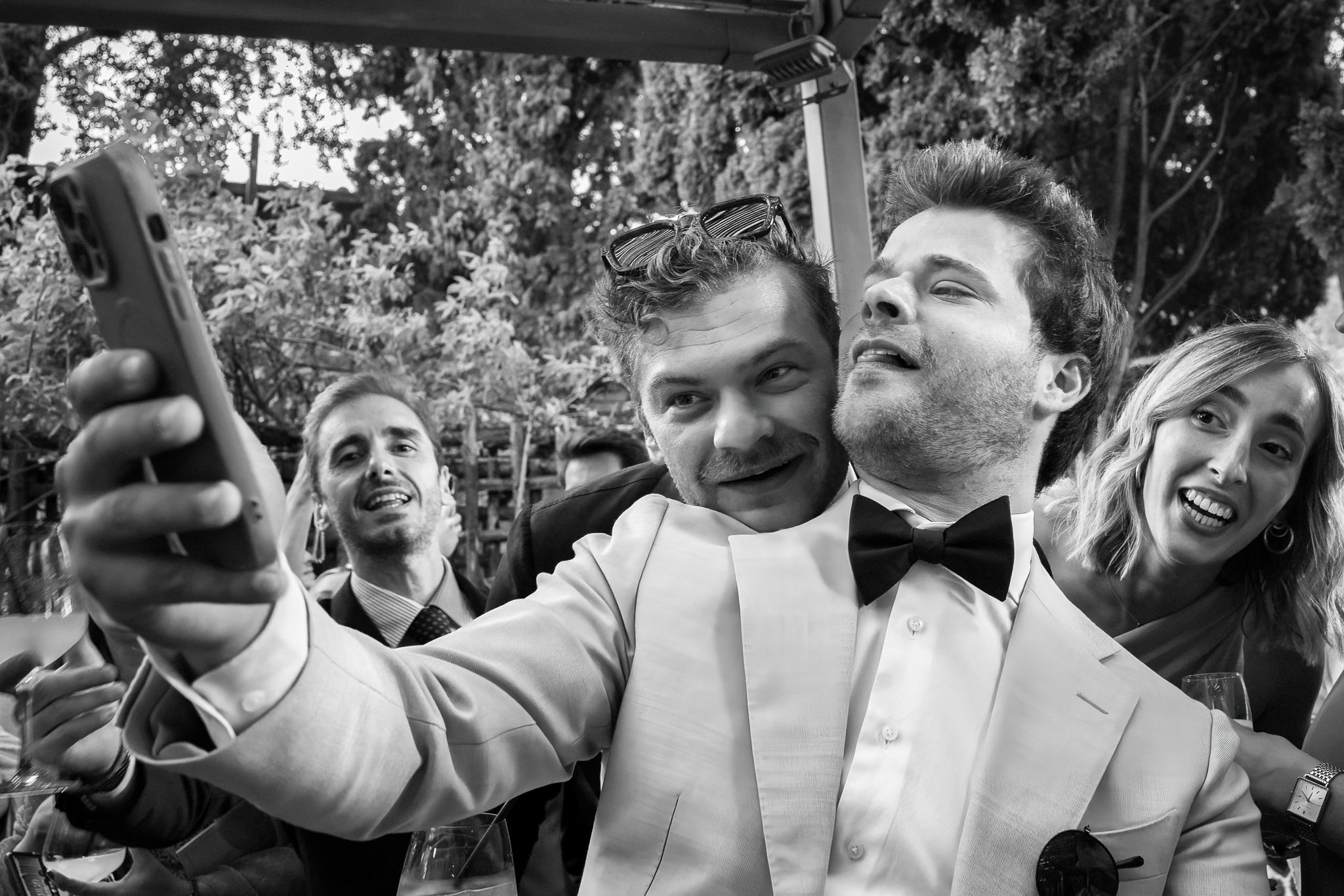wedding guest singing together 