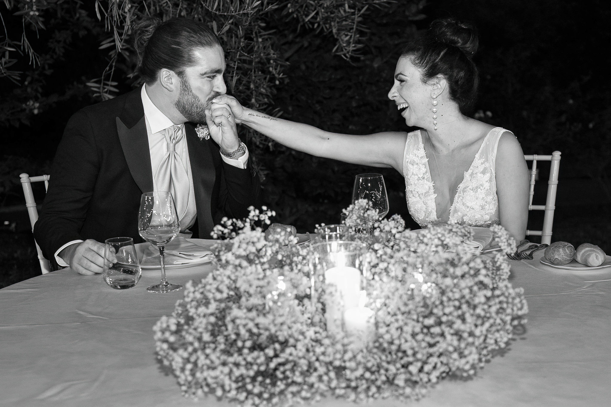 Romantic moment at Villa Zagara during speeches